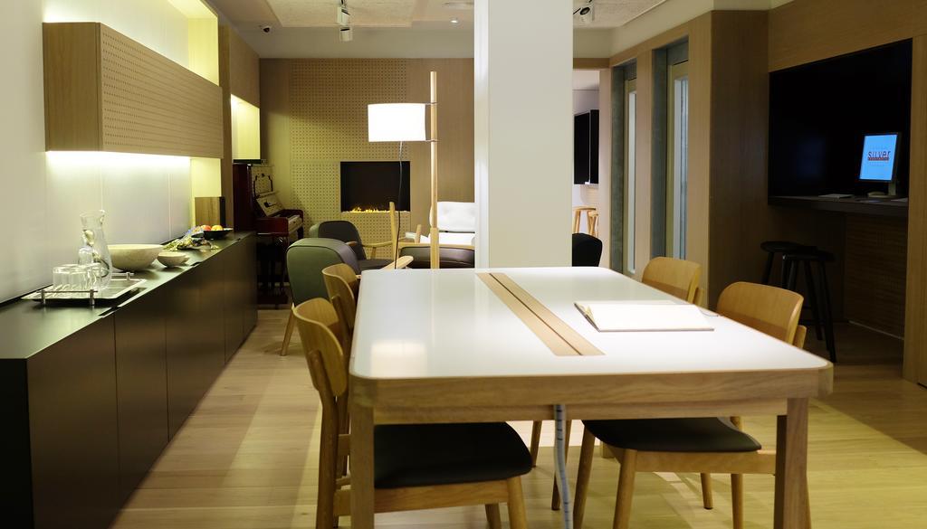 Aparthotel Silver Barcelona Eksteriør billede